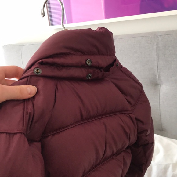 add maroon puffer jacket - Picture 4 of 5